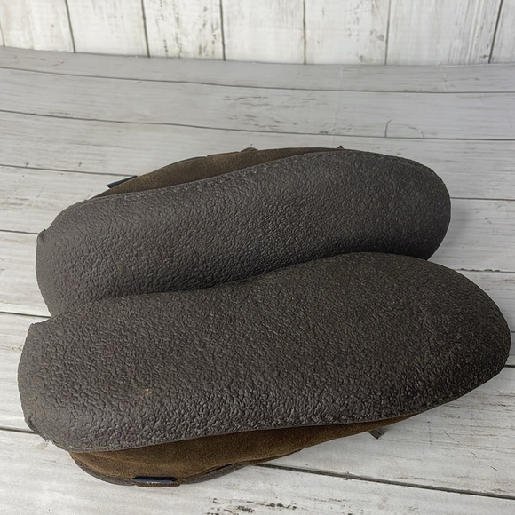 NWOT Unisex Vineyard Vines Brown Sherpa Lined Suede Slipper - Picture 5 of 9